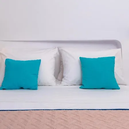 Otel Seaside Breeze 2*